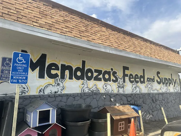 Mendoza's Feed and Supply Picture 4