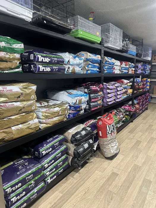 Mendoza's Feed and Supply Picture 5