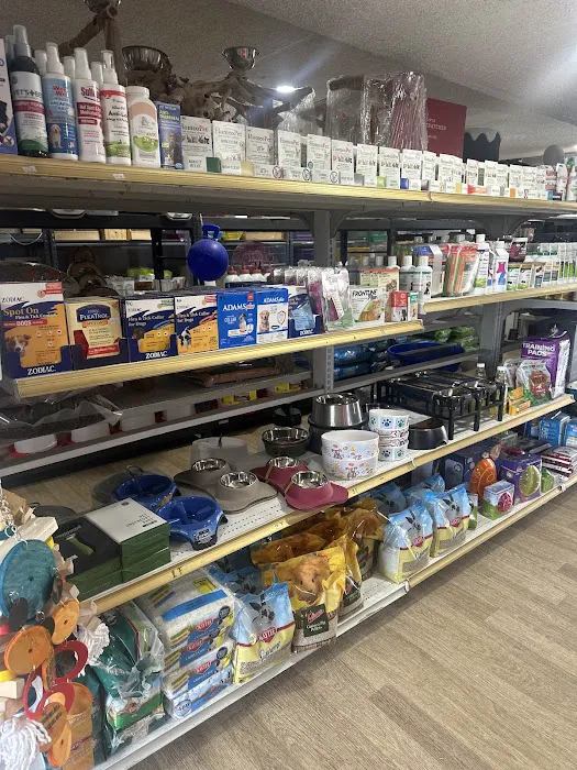 Mendoza's Feed and Supply Picture 8