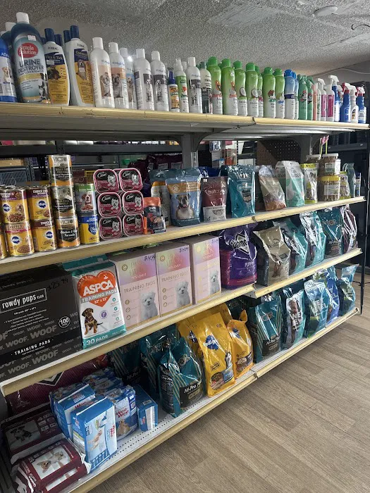 Mendoza's Feed and Supply Picture 9