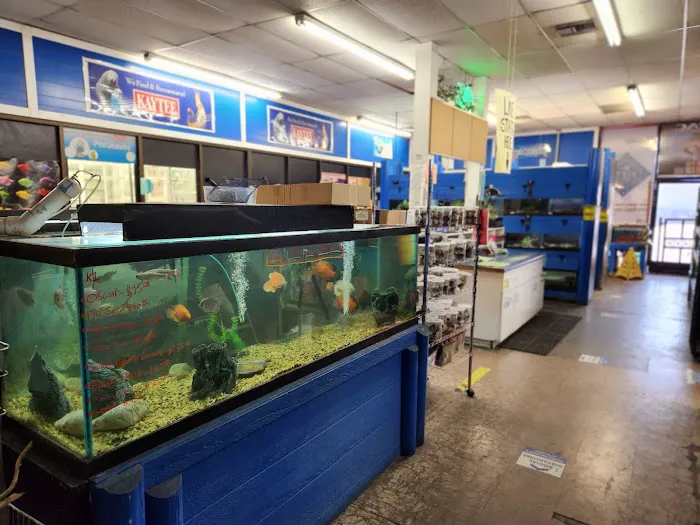 Elliott's Pet Emporium Picture 2