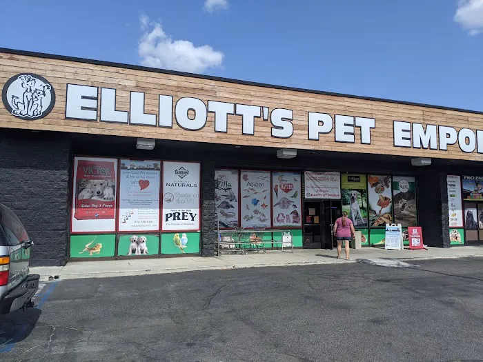 Elliott's Pet Emporium Picture 7