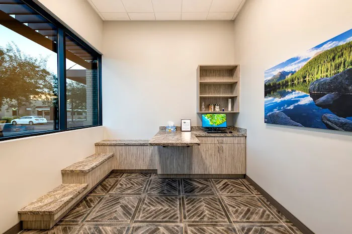Gilbert Queen Creek Emergency Veterinarian & Pet Urgent Care Picture 9