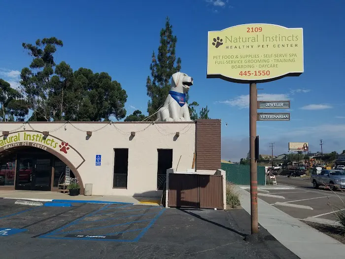 Natural Instincts Healthy Pet Center Picture 3