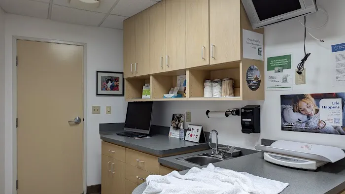 VCA Chatsworth Veterinary Center Picture 2