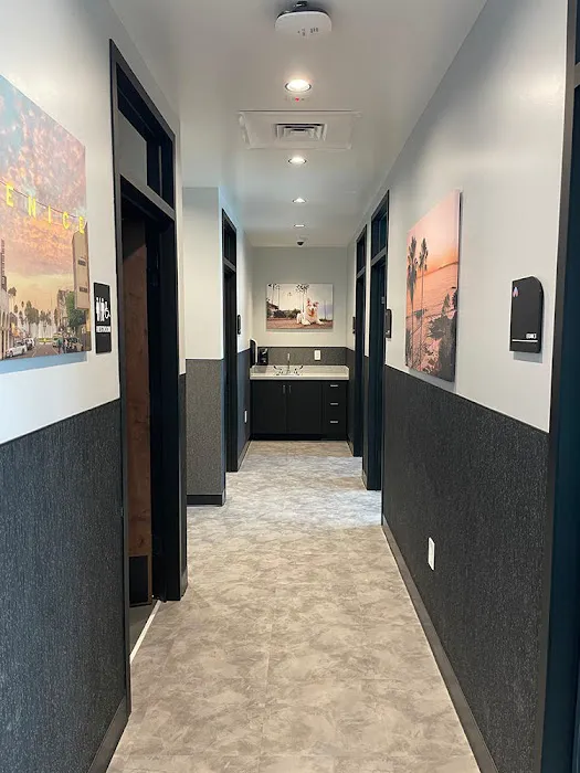 VCA Santa Monica Main Street Animal Hospital Picture 8