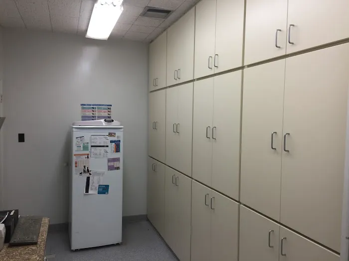 Sears Veterinary Hospital Picture 10