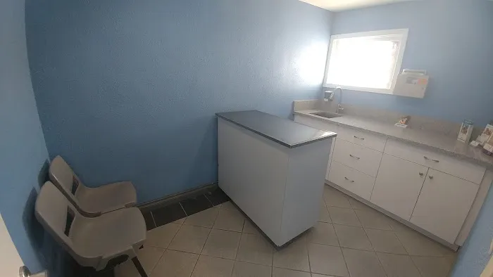 Airport Animal Hospital Picture 6