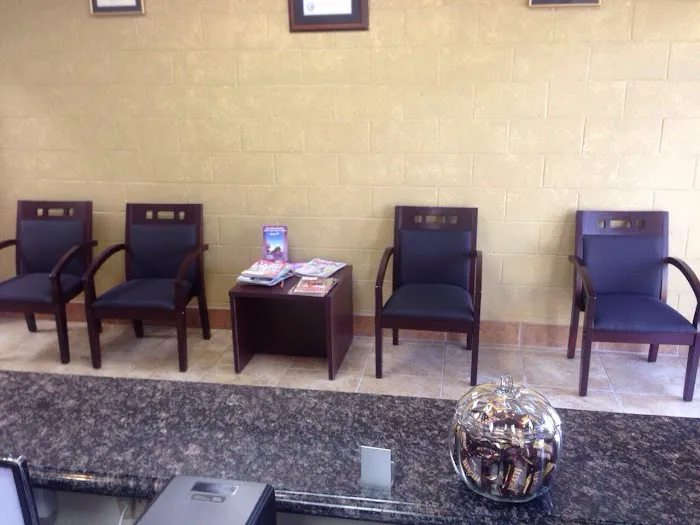 AM/PM Veterinary Hospital Picture 6