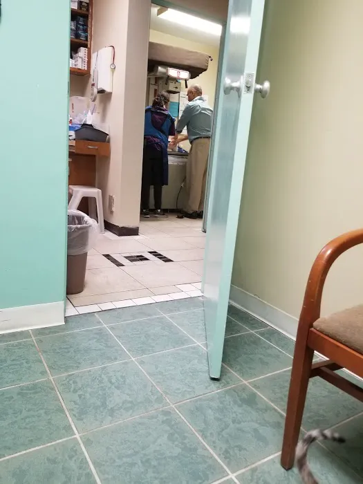 Brookhurst Animal Medical Center Picture 10